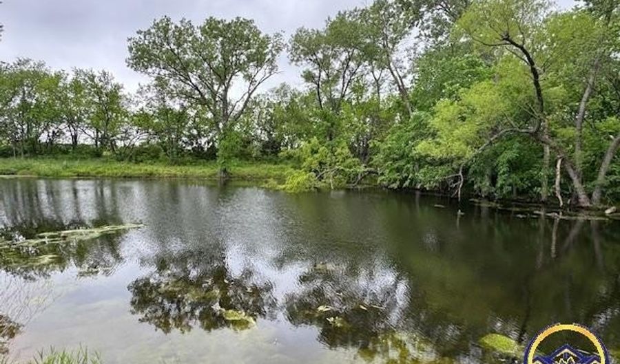 11973 SW 77th St, Auburn, KS 66402 - 2 Beds, 3 Bath