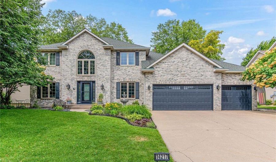 14217 Footbridge Way, Apple Valley, MN 55124 - 4 Beds, 4 Bath