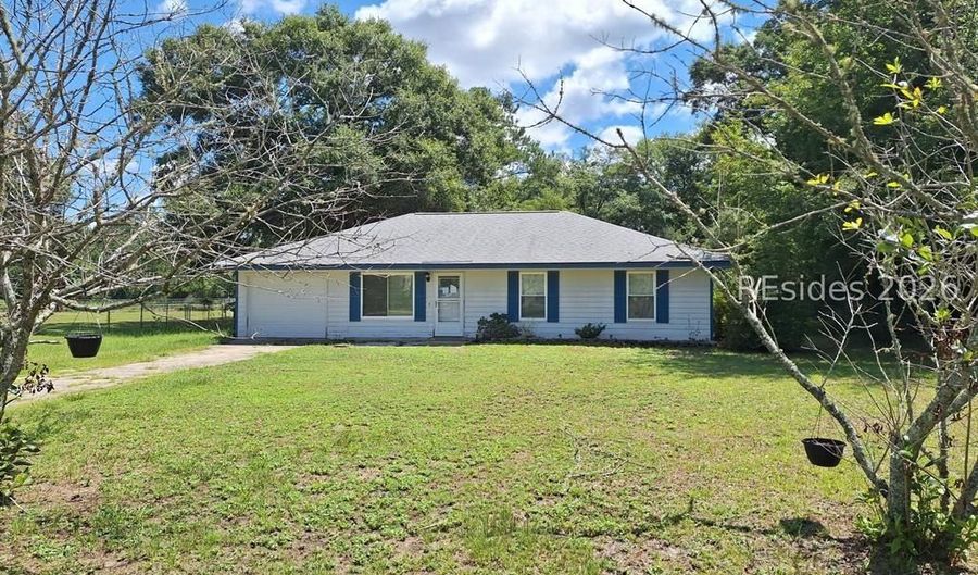 4313 Pinewood Cir, Beaufort, SC 29906 - 3 Beds, 2 Bath