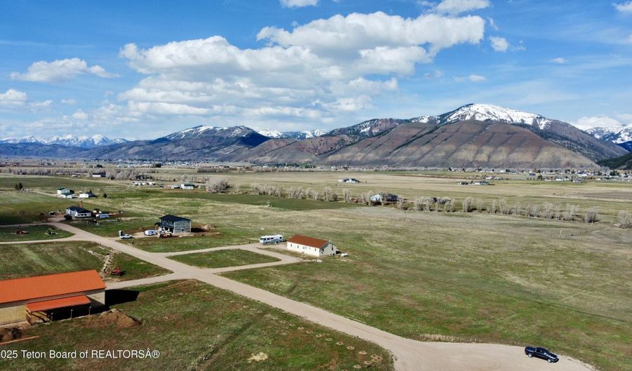 413 HARMON Ln, Afton, WY 83110 - 2 Beds, 1 Bath