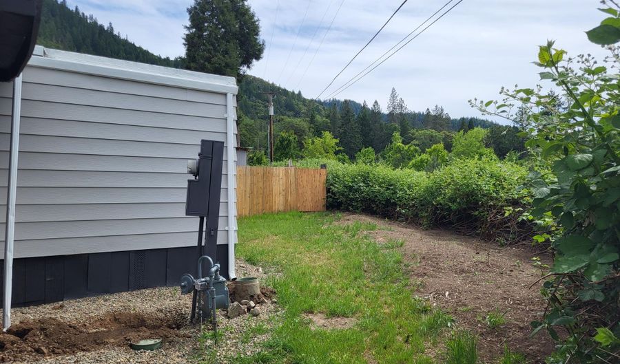 7001 Rogue River Hwy 34, Grants Pass, OR 97527 - 2 Beds, 1 Bath