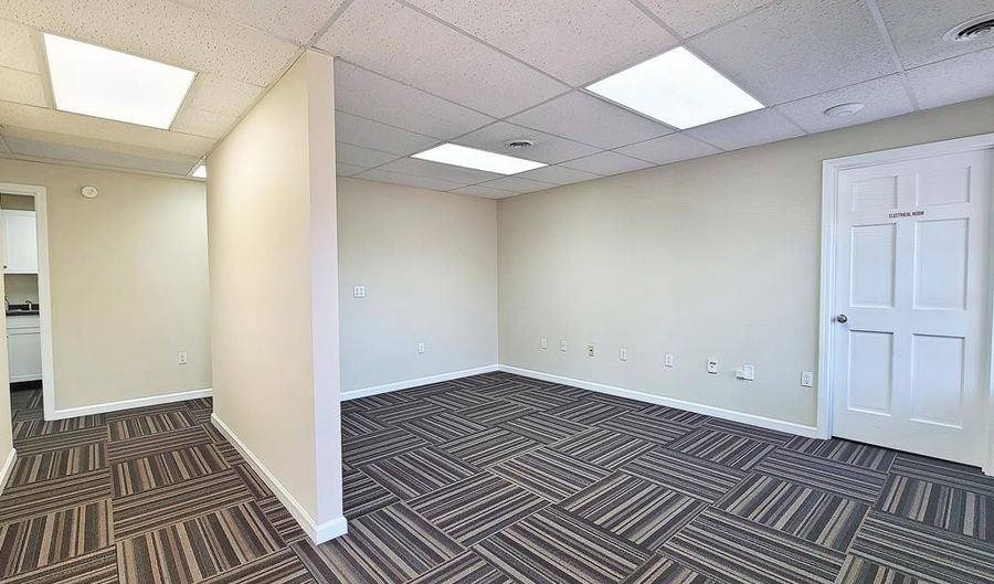 230 Charwood Dr Suite E, Abingdon, VA 24210 - 0 Beds, 0 Bath