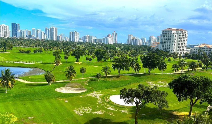 20379 W Country Club Dr 935-3, Aventura, FL 33180 - 1 Beds, 2 Bath