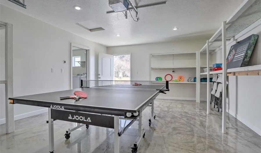 7 Love Ln, Caliente, NV 89008 - 3 Beds, 2 Bath