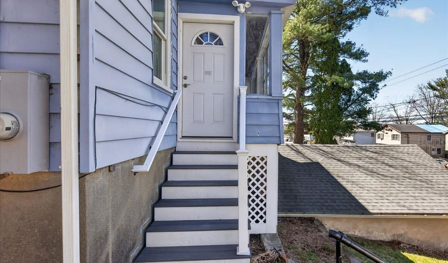 91 Jewett St 1St Floor, Ansonia, CT 06401 - 3 Beds, 1 Bath