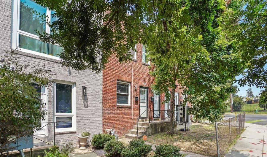 1280 16TH St NE, Washington, DC 20002 - 2 Beds, 2 Bath