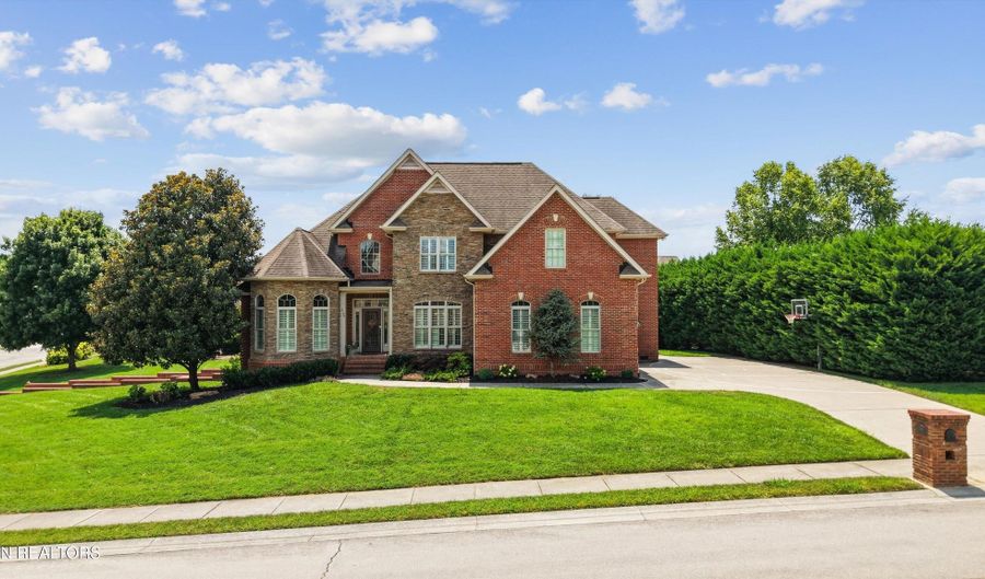 1729 Ansley Dr, Alcoa, TN 37701 - 5 Beds, 4 Bath