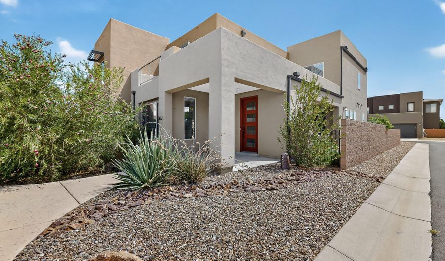 6321 VISTA DEL BOSQUE Dr, Albuquerque, NM 87120 - 3 Beds, 3 Bath