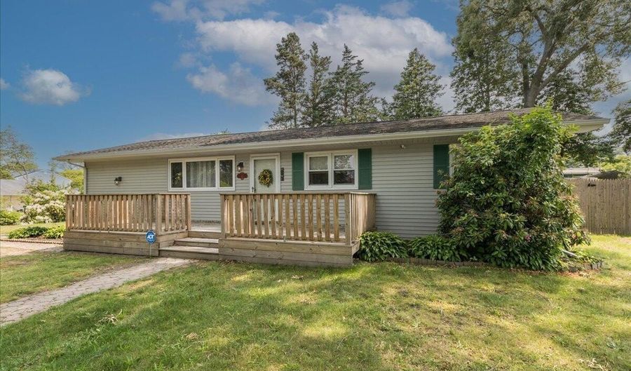 40 Dockage Rd, Bayville, NJ 08721 - 3 Beds, 1 Bath