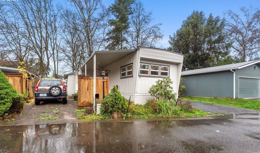 10405 SW DENNEY Rd 93, Beaverton, OR 97008 - 3 Beds, 2 Bath