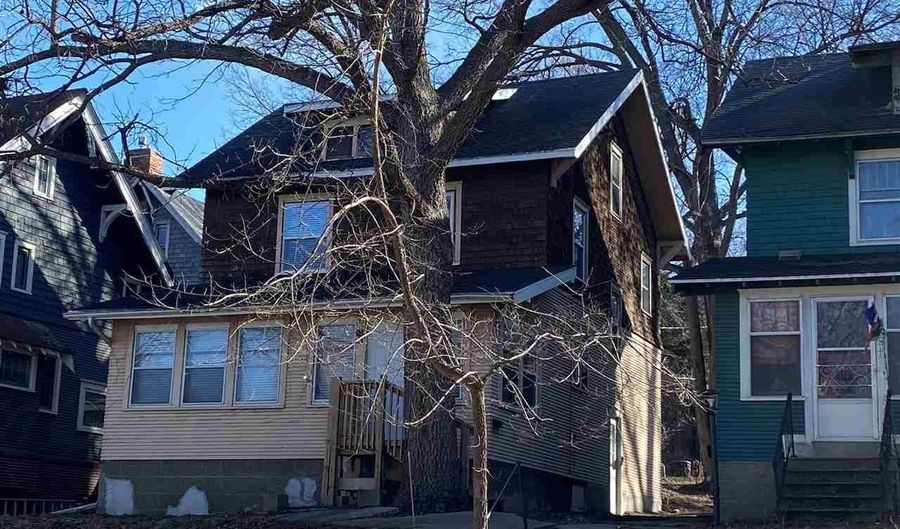 109 S 4th St, Mankato, MN 56001 - 3 Beds, 1 Bath