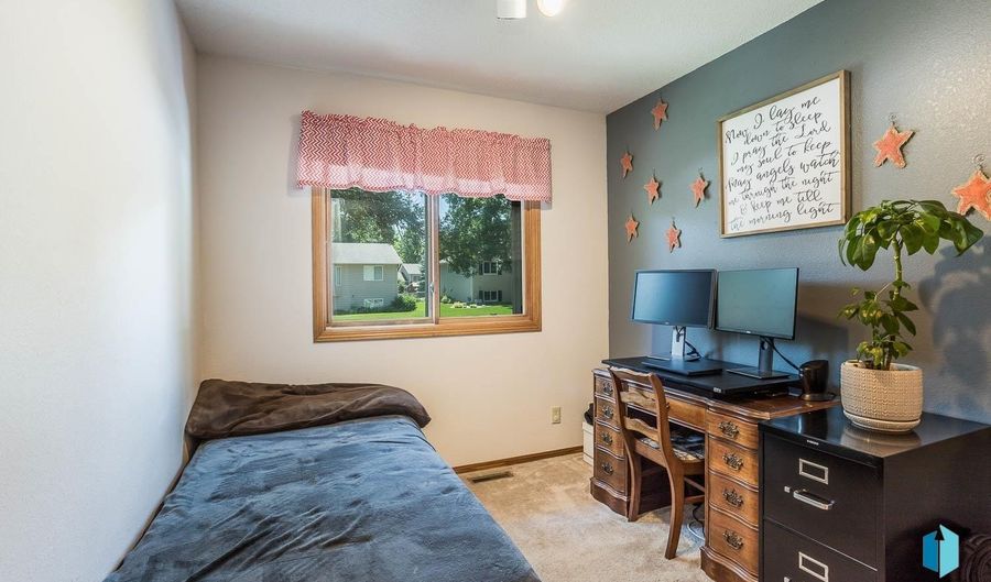 116 W Chicory Dr, Brandon, SD 57005 - 4 Beds, 2 Bath