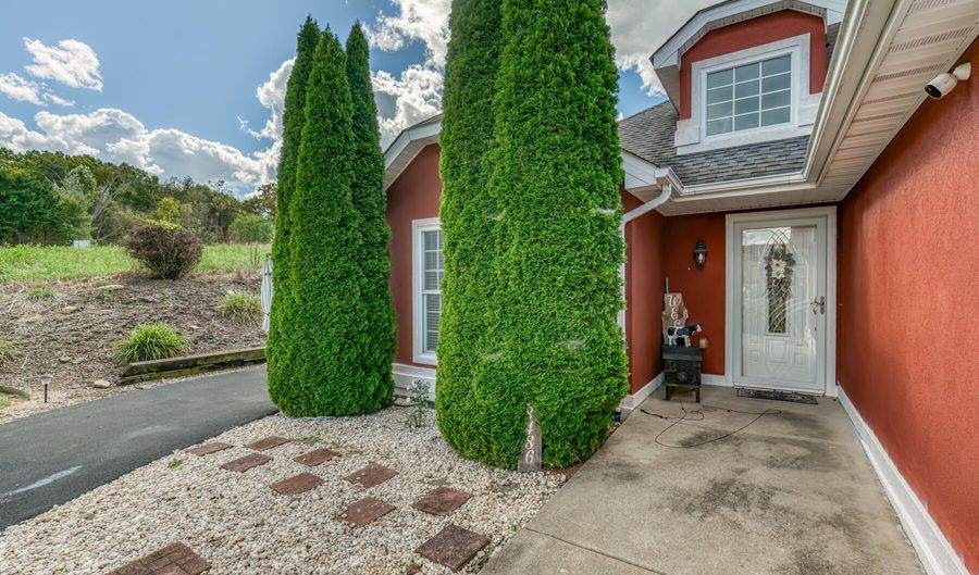 18486 Spoon Gap Rd, Abingdon, VA 24211 - 2 Beds, 2 Bath