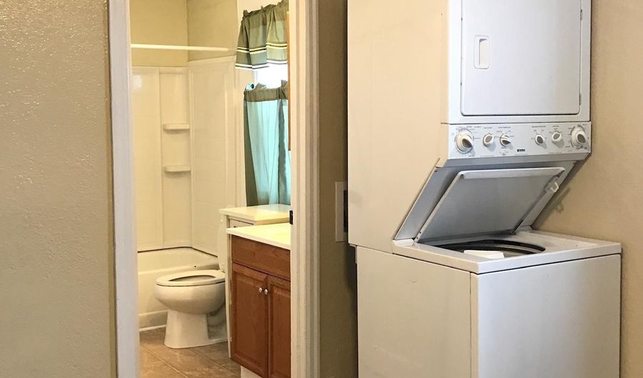 817 E 4TH St, Cheyenne, WY 82007 - 0 Beds, 3 Bath