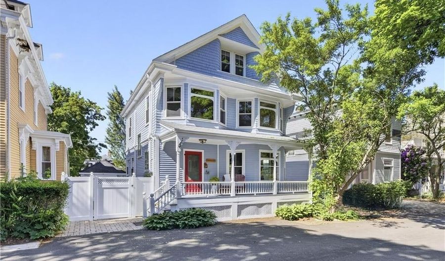 12 Park St, Newport, RI 02840 - 5 Beds, 3 Bath