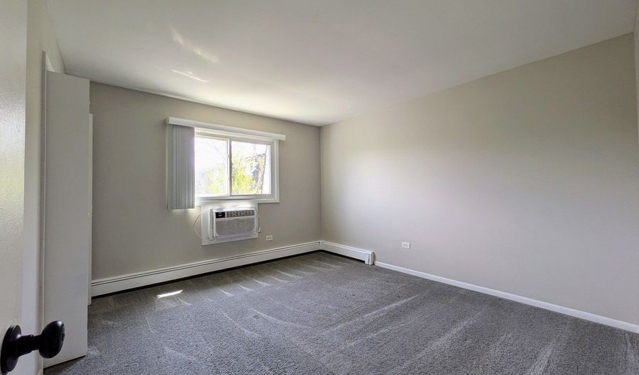 12016 S Kildare Ave, Alsip, IL 60803 - 9 Beds, 0 Bath