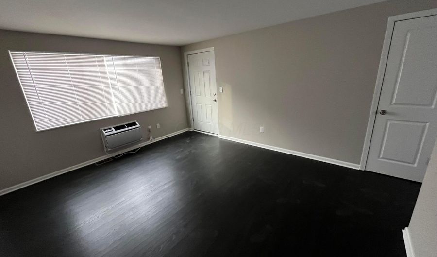 4669 Hilton Ave B, Columbus, OH 43228 - 2 Beds, 1 Bath