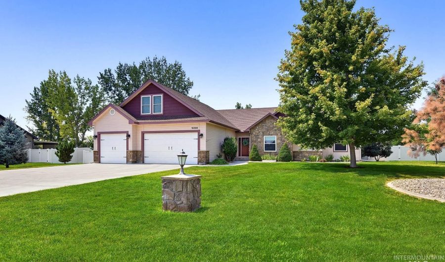 15585 Moonstruck Dr, Caldwell, ID 83607 - 3 Beds, 2 Bath