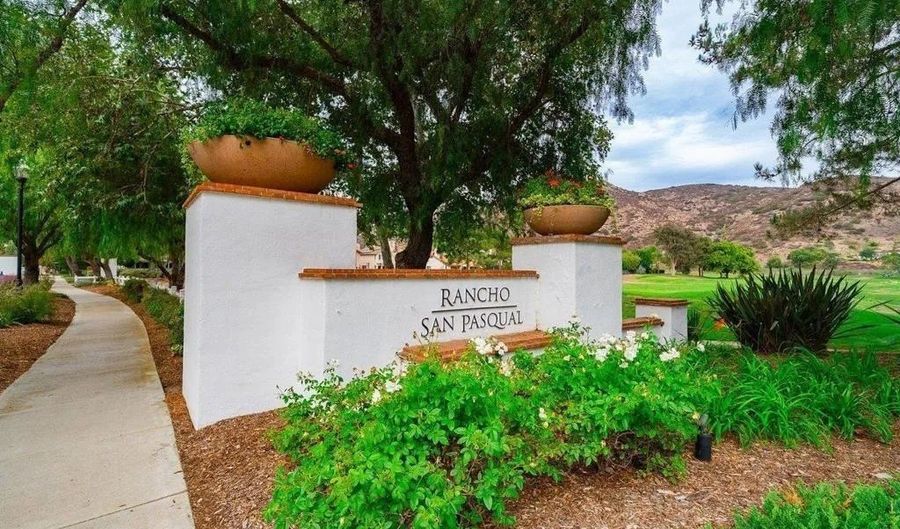2327 Orchard View Ln, Escondido, CA 92027 - 5 Beds, 4 Bath