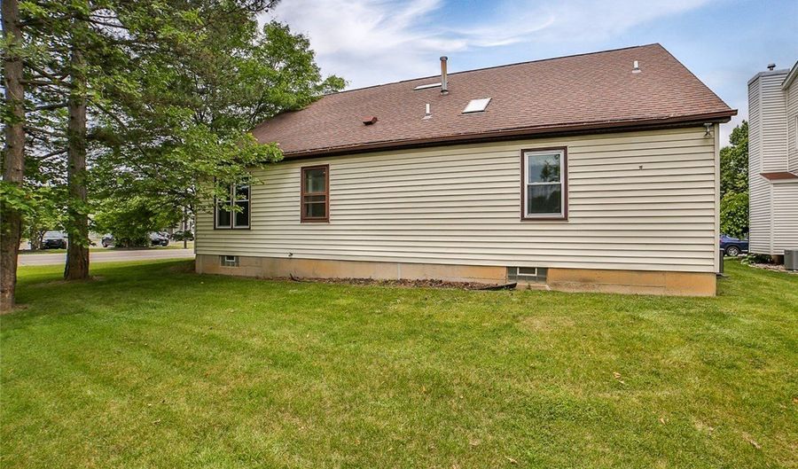 831 Robin Rd, Amherst, NY 14228 - 4 Beds, 3 Bath
