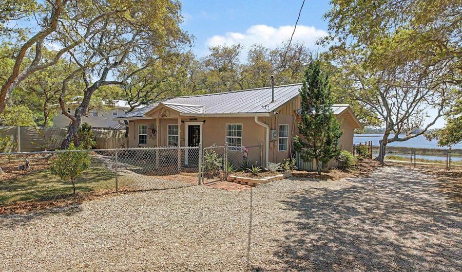 756 Alligator Dr, Alligator Point, FL 32346 - 2 Beds, 2 Bath