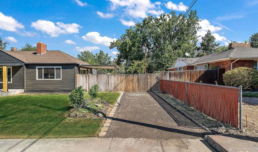 2406 W Pendlleton, Boise, ID 83705 - 3 Beds, 2 Bath