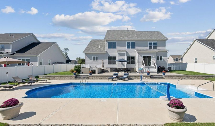 7 Kevin Ct, Bayville, NJ 08721 - 4 Beds, null Bath