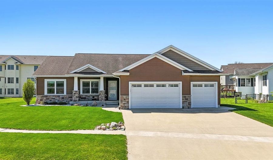 412 Tia St, Atkins, IA 52206 - 3 Beds, 3 Bath