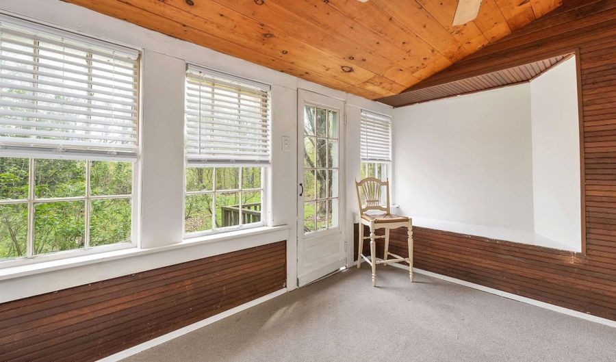 8 Avery Rd, Campton, NH 03223 - 4 Beds, 3 Bath