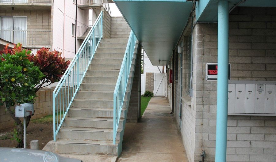 712 Ekela Ave D, Honolulu, HI 96816 - 2 Beds, 1 Bath