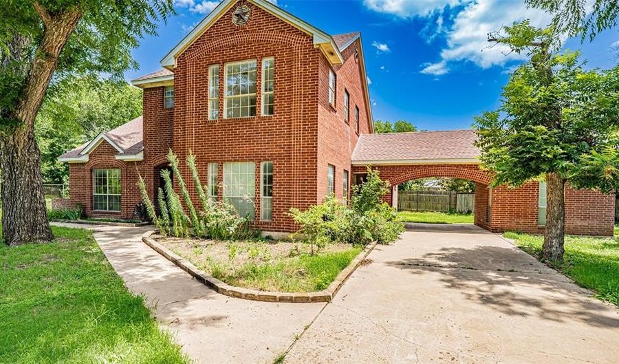 309 Hill St, Hico, TX 76457 - 3 Beds, 3 Bath
