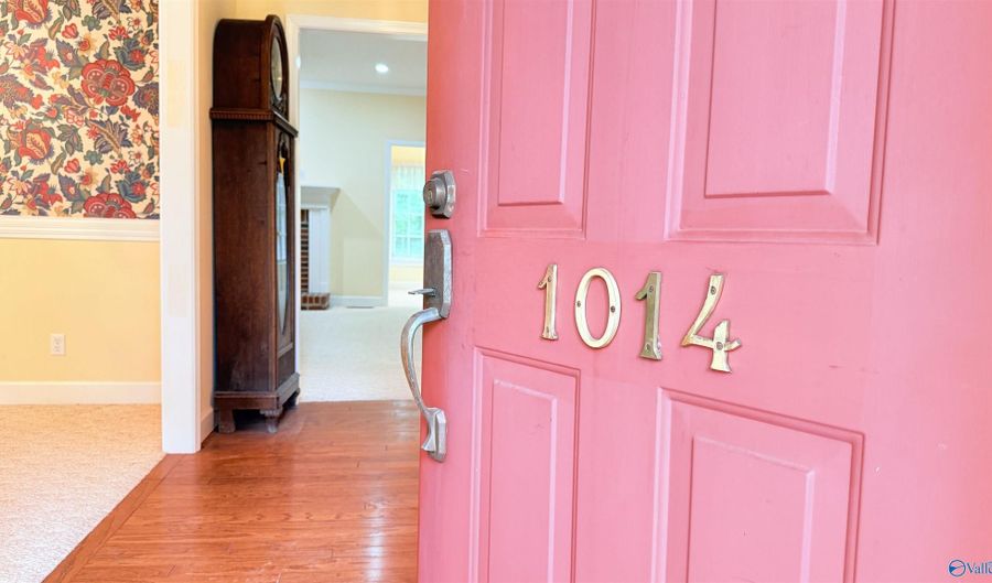 1014 Crestwood Dr, Albertville, AL 35950 - 3 Beds, 3 Bath