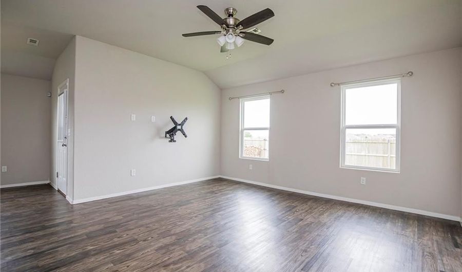 713 NW 67th Ave, Bentonville, AR 72713 - 3 Beds, 2 Bath