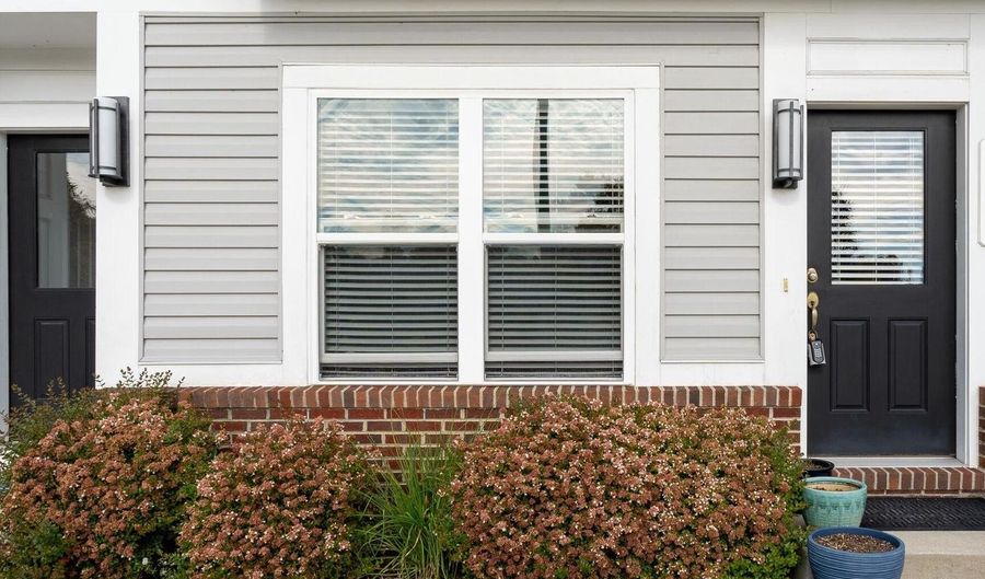 557 LEFTWICH Ln, Annapolis, MD 21401 - 3 Beds, 3 Bath