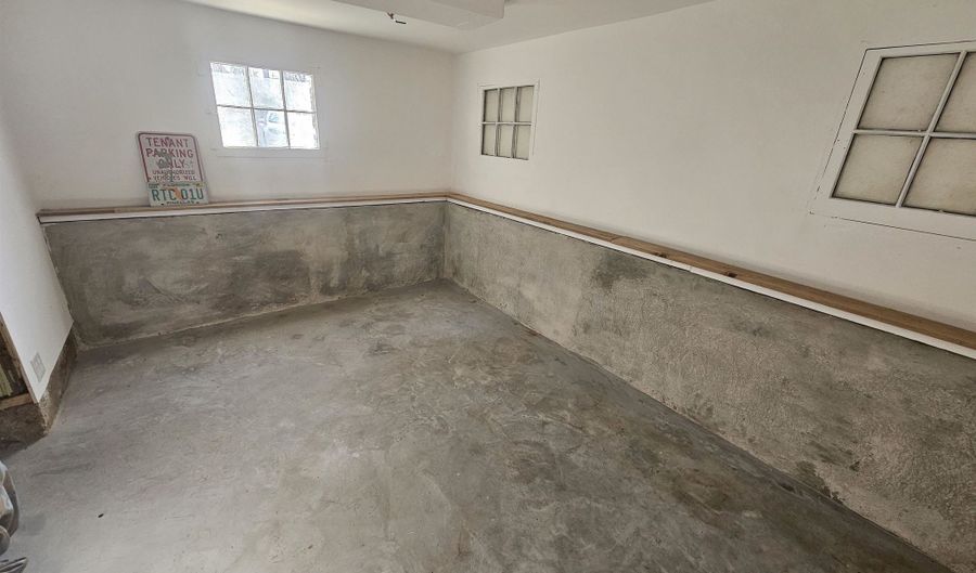 1046 E Gorham St, Madison, WI 53703 - 5 Beds, 0 Bath