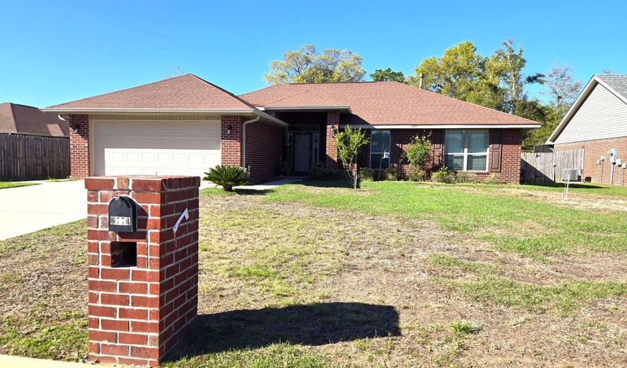 6774 Gettysburg Blvd, Bagdad, FL 32530 - 4 Beds, 2 Bath