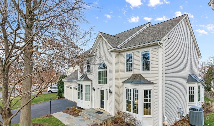 21284 ARCADIA Ct, Ashburn, VA 20147 - 4 Beds, 4 Bath