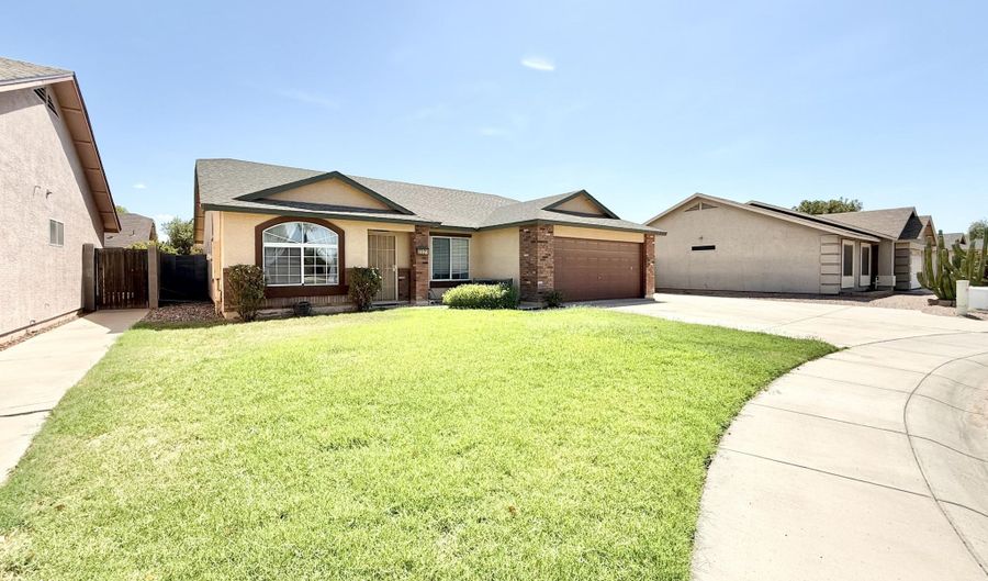 2321 E REMINGTON Pl, Chandler, AZ 85249 - 4 Beds, 2 Bath