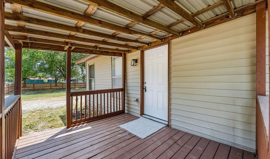 139 Center St, Avoca, AR 72756 - 2 Beds, 1 Bath