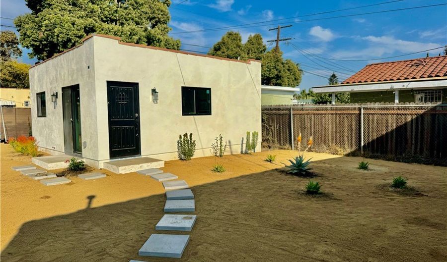 3521 60th St W, Los Angeles, CA 90043 - 3 Beds, 3 Bath