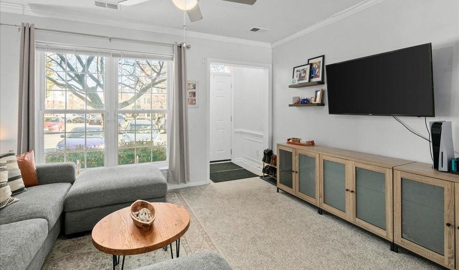 5986 KIMBERLY ANNE Way, Alexandria, VA 22310 - 2 Beds, 3 Bath