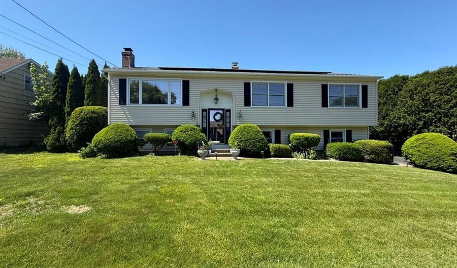 6 Bennett Ter, Ansonia, CT 06401 - 3 Beds, 2 Bath
