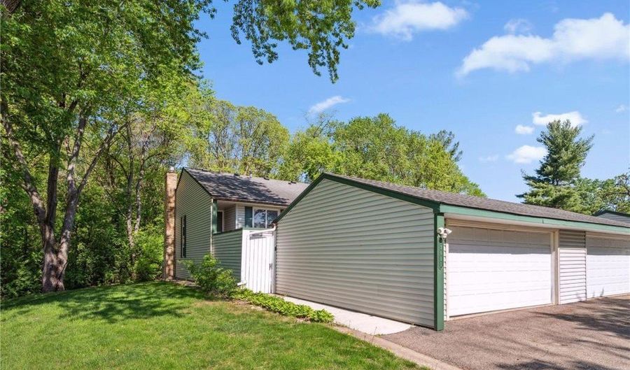 13651 Everton Ave, Apple Valley, MN 55124 - 3 Beds, 2 Bath