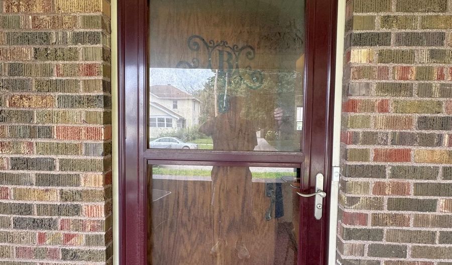 1721 15th St, Monroe, WI 53566 - 3 Beds, 1 Bath