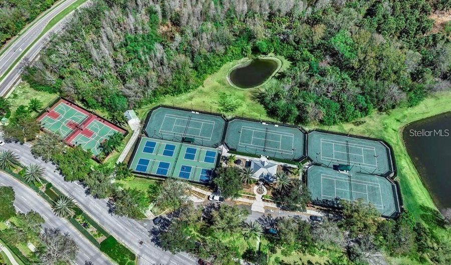 5237 BRIGHTON SHORE Dr, Apollo Beach, FL 33572 - 4 Beds, 4 Bath