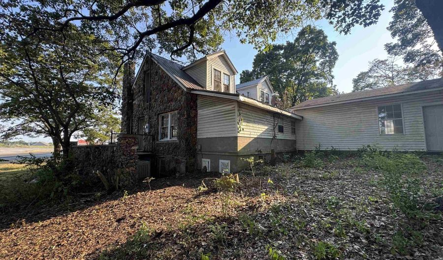 2 Triangle Ln, Batesville, AR 72501 - 3 Beds, 26 Bath
