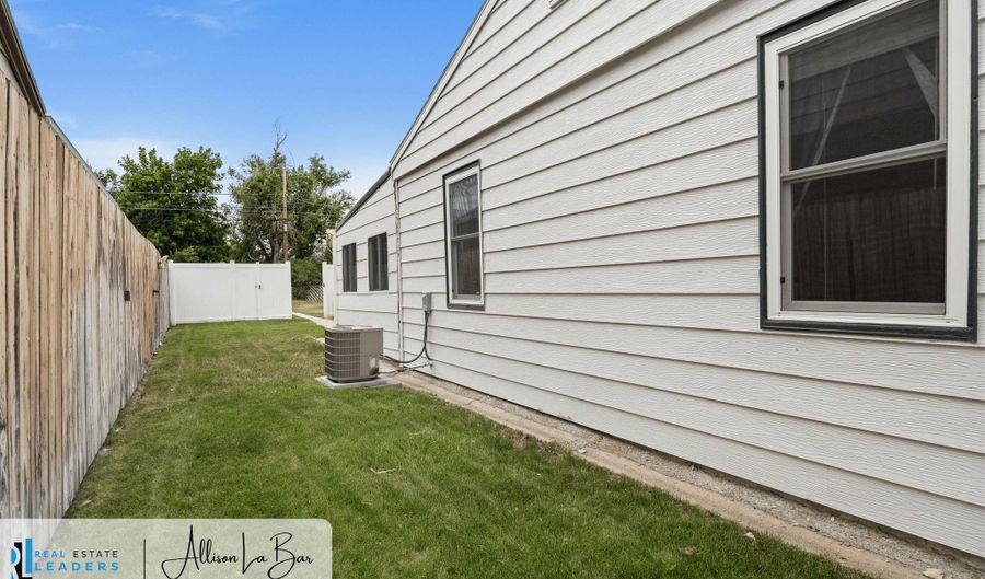 903 E 12th St, Casper, WY 82601 - 2 Beds, 1 Bath