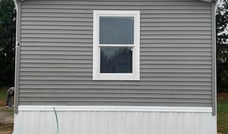 4 REHOBOTH Cir, Clayton, DE 19938 - 2 Beds, 2 Bath