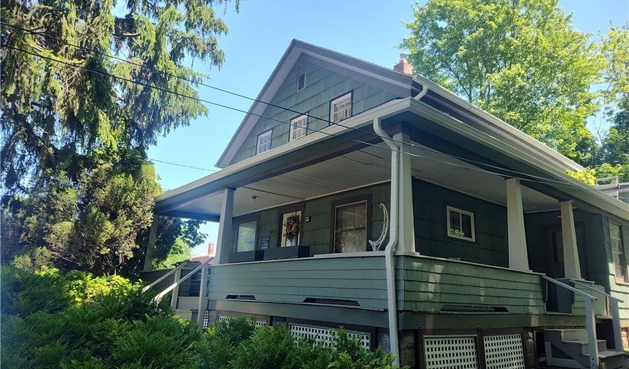 1420 Bridge St, Ashtabula, OH 44004 - 5 Beds, 1 Bath