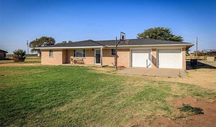 15861 S County Road 202 Rd, Altus, OK 73521 - 3 Beds, 2 Bath